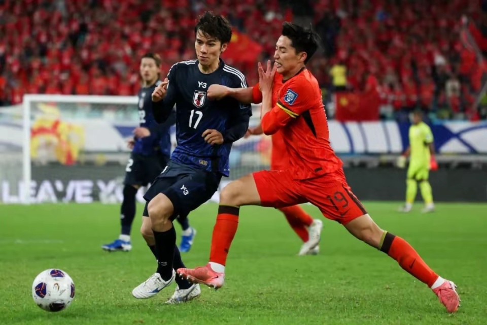 在不断进步, 足球的这些 在不断进步, 足球的这些