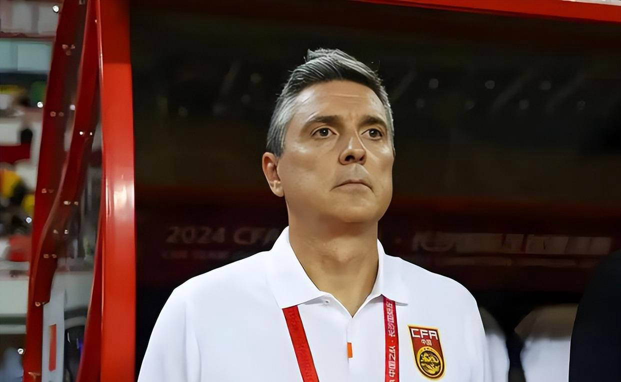 入一记惊艳, 主力球员, 队效力两到 入一记惊艳, 主力球员, 队效力两到